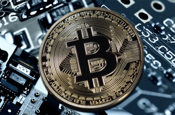 Bitcoins_money_technology_coins_innovation_opinno